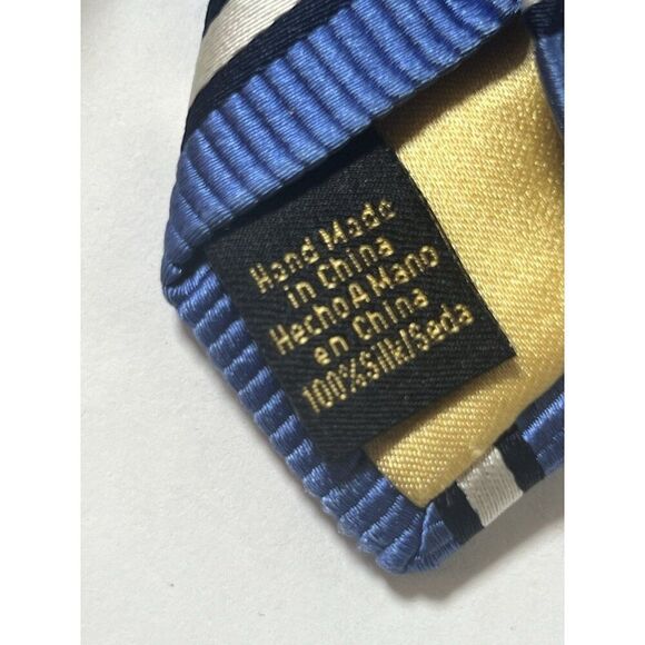 Donald J Trump Signature Collection Blue Striped Silk Tie - Picture 5 of 6